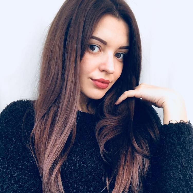 Олена